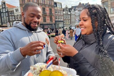 10 Tastes of Amsterdam: Food Tour by UNESCO Canals and Jordaan - Getting your bearings: the Gastrovino meeting point on Spuistraat