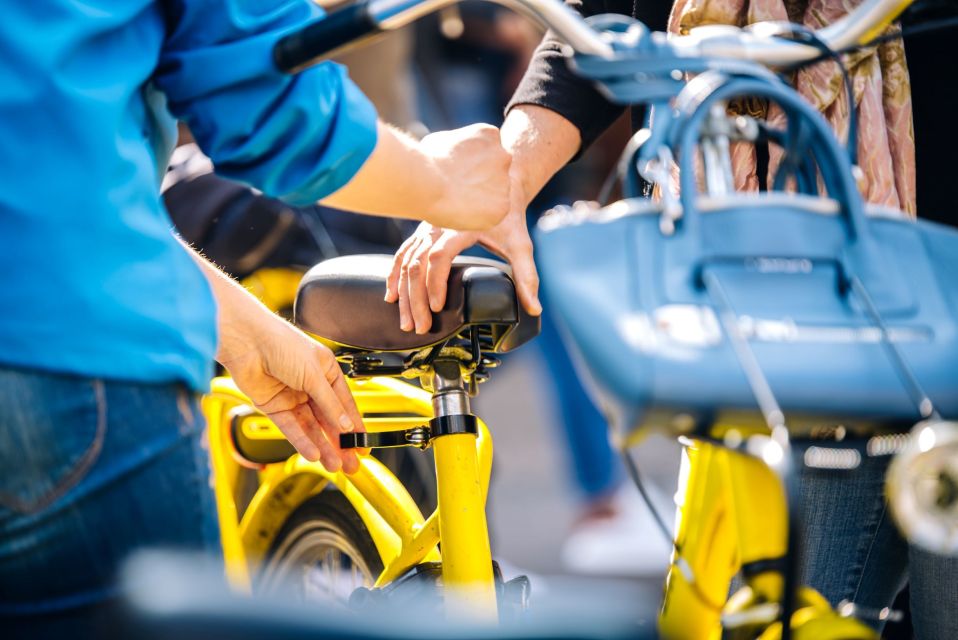Amsterdam: 3h E-Bike Tour with break - Jordaan by bike: narrow canals, smart angles, real neighborhoods