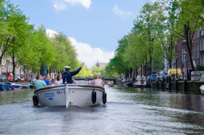 Amsterdam: 75 minute Open Boat Canal Cruise with Live Guide - Why the Open-Air Boat Feels Different (and Better) Than Big Canal Buses