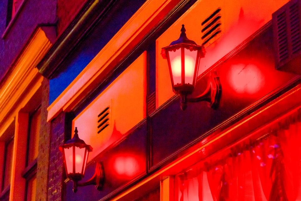 Amsterdam: After Dark Red Light District Tour - De Waag Restaurant: the final viewpoint and the next-step vibe