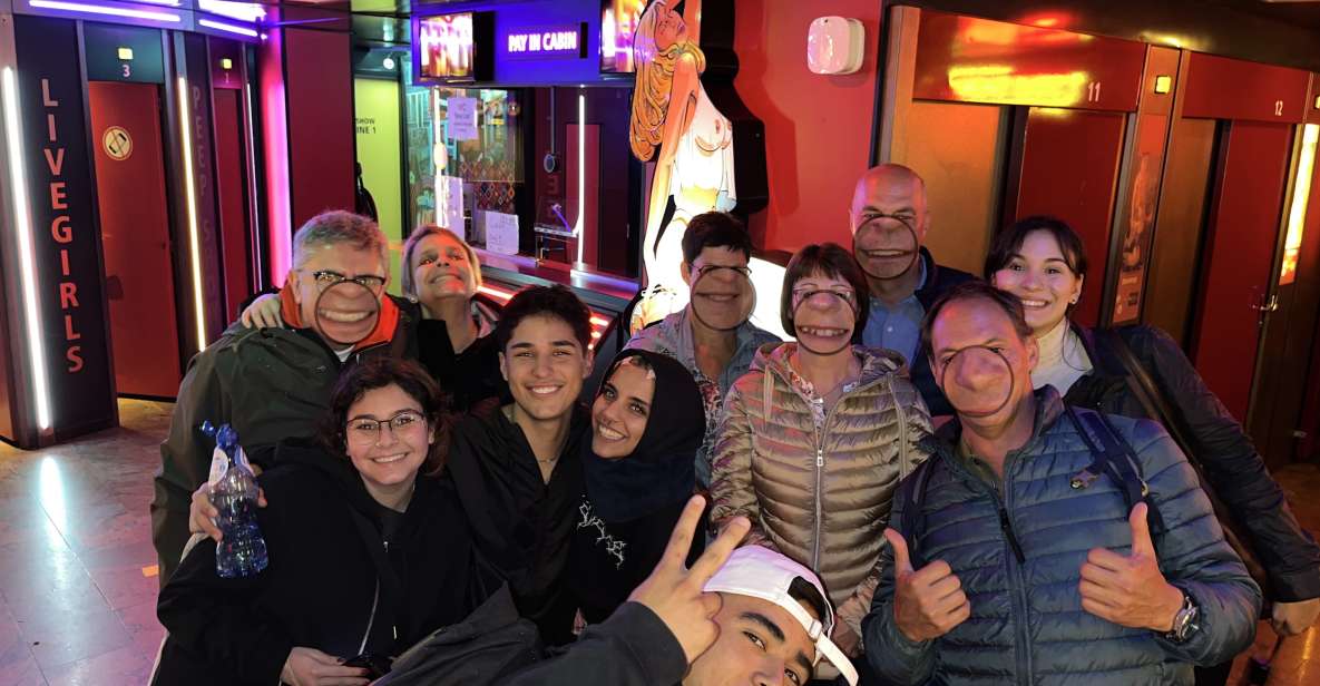 Amsterdam: After Dark Red Light District Tour - The main De Wallen walk: looking with context, not with guesswork