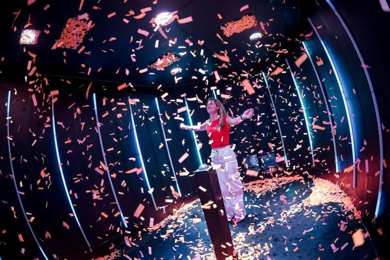 Amsterdam: AMAZE Immersive Audiovisual Experience Ticket - The AMAZE-lounge and the drink stop you’ll actually use