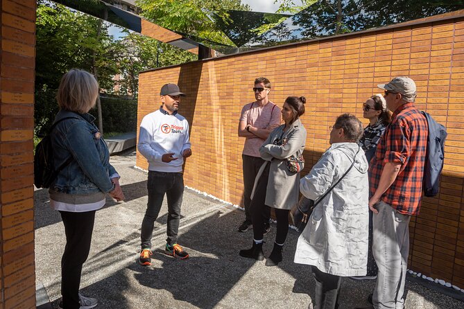 Amsterdam: Anne Frank and Jewish Quarter Walking Tour (TOP RATED) - Stop 5: De Plantage and a sense of place beyond the memorials