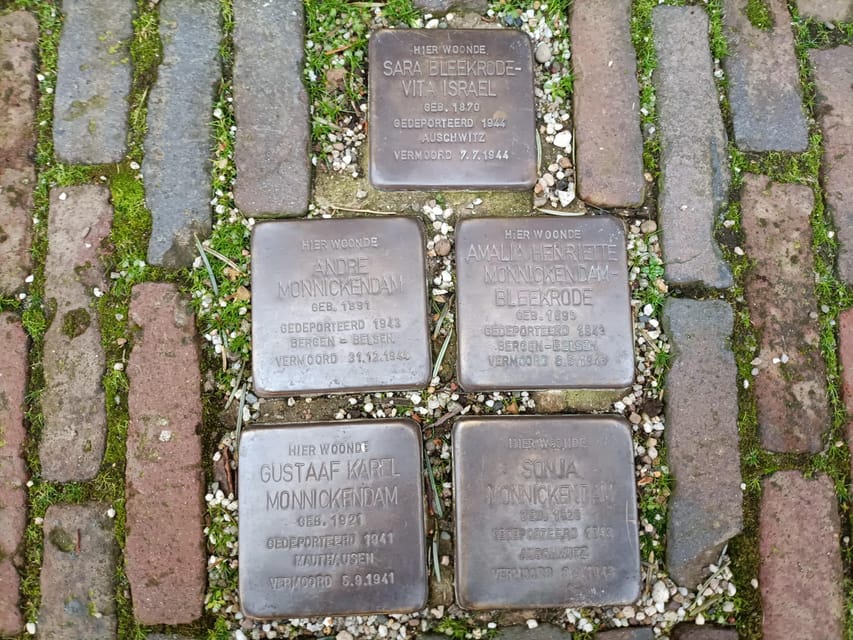 Amsterdam: Anne Frank Guided Small Group Walking Tour - Finishing outside the Anne Frank House: plan tickets if you want inside