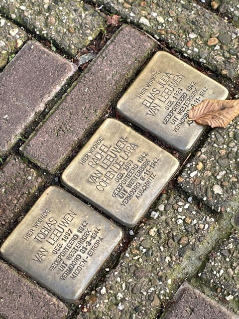 Amsterdam: Anne Frank's Last Walk & Visit the House in VR - A Story That Turns Amsterdam Streets Into Evidence