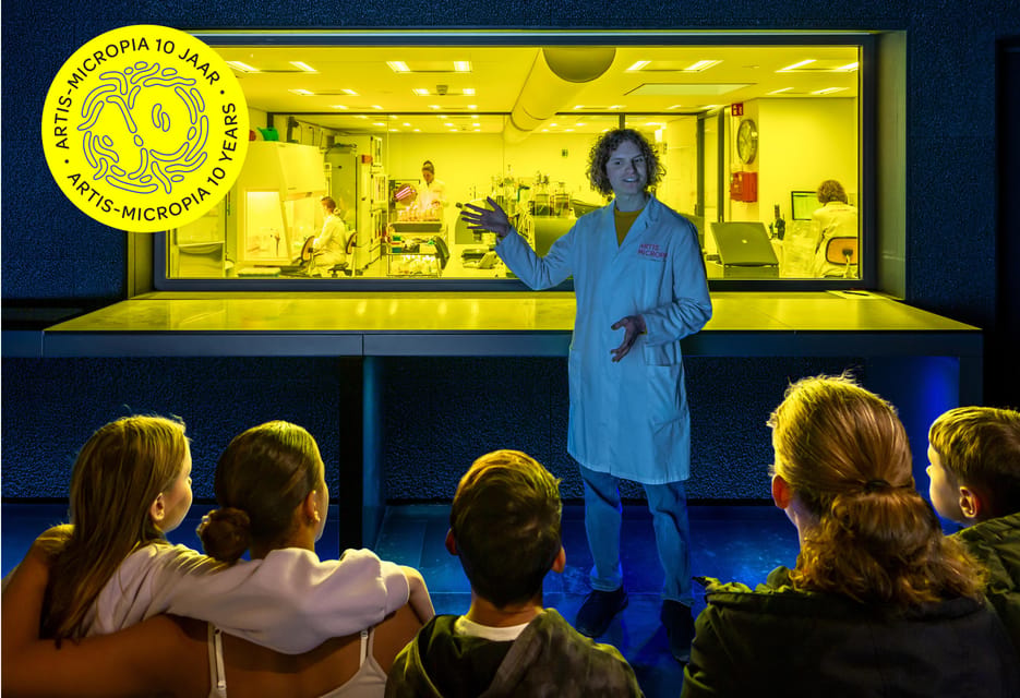 Amsterdam: Artis Royal Zoo & ARTIS-Micropia Combo Ticket - Food, breaks, and staying comfortable for a longer day