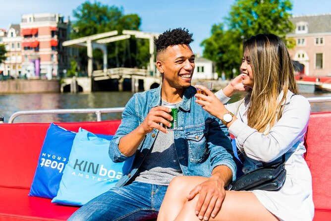 Amsterdam Canal Cruise in Open Boat with Unlimited Drinks Option - Where the guides really shine (and when you should plan around it)