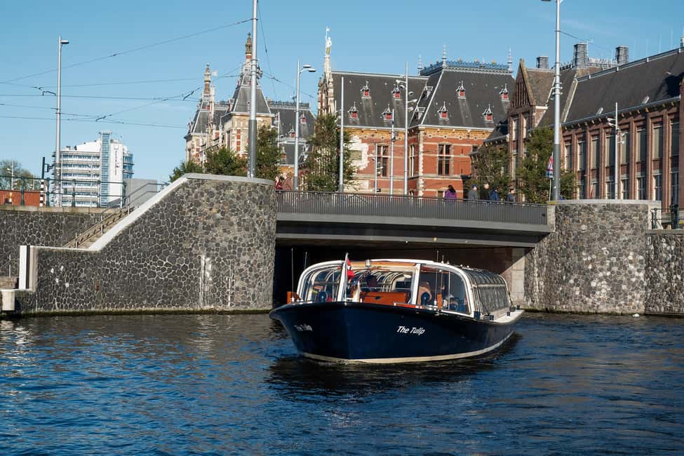 Amsterdam: Canal Cruise with Live Commentary & Audio Guide - Does the itinerary hit the big Amsterdam moments?