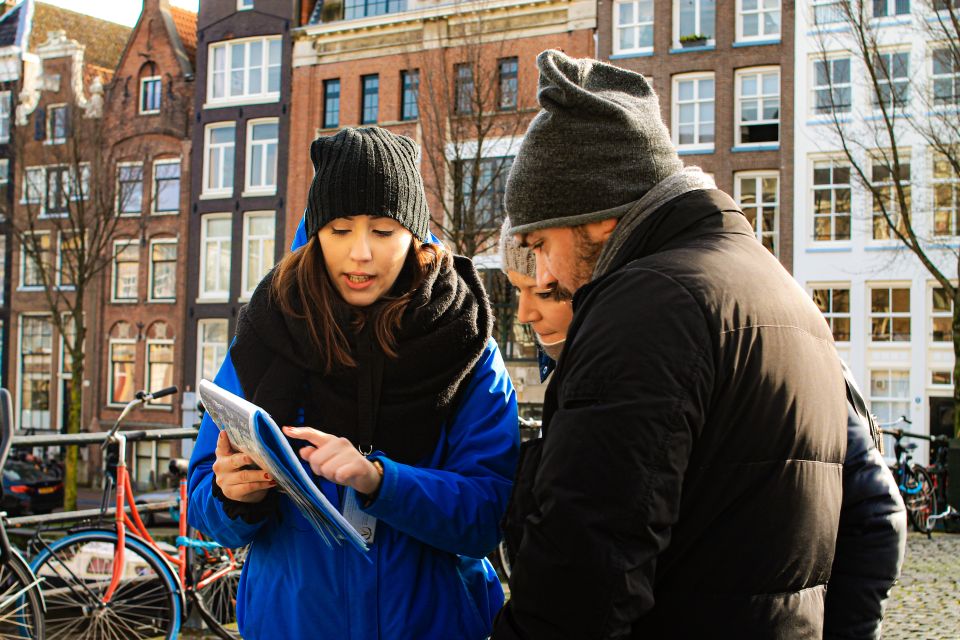 Amsterdam: City Center Walking Tour in italian - Why an Italian local guide makes the center click