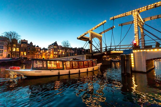 Amsterdam Evening Canal Cruise with Live Guide and Onboard Bar - Choosing your departure point and keeping the timing easy