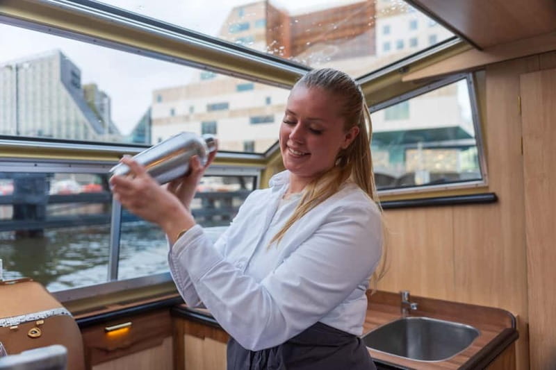 Amsterdam: Evening Cocktail Cruise along the canals - Why This 75-Minute Cruise Works So Well at Night