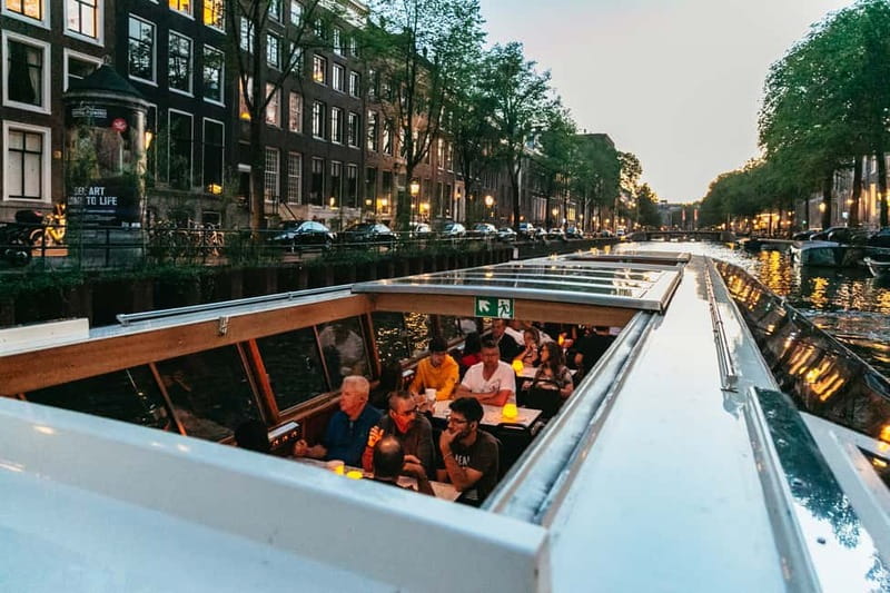 Amsterdam: Evening Cruise with Optional Wine and Snacks - Optional snack box and wine: what value looks like