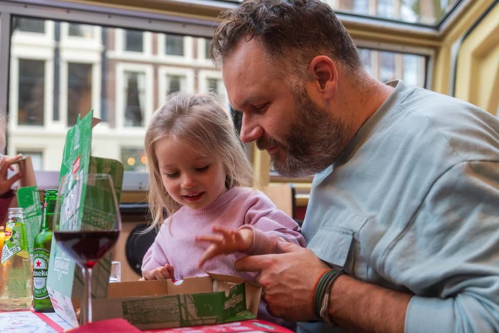 Amsterdam: Evening Pizza Cruise Along the Canals - Pizza That Actually Gets You Through the Cruise