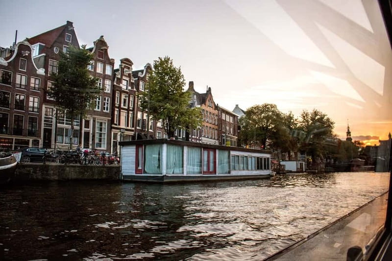 Amsterdam: Evening Pizza Cruise Along the Canals - Who This Cruise Is Best For (and Who Might Prefer a Different Plan)