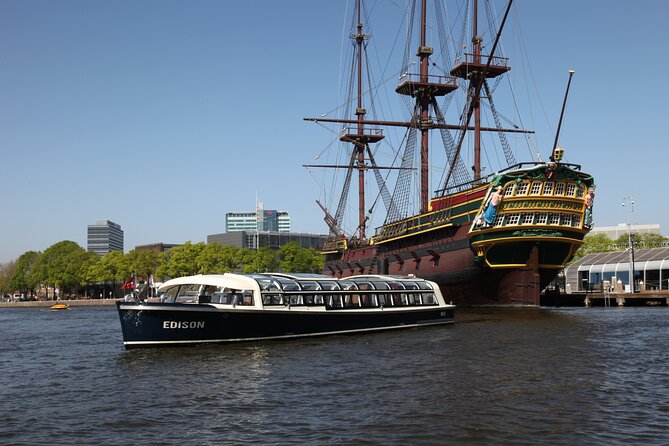 Amsterdam Family-Friendly Canal Cruise with Snackbox Option - Captain energy vs. audio narration: the best-case experience