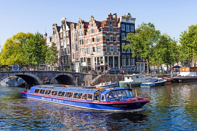 Amsterdam Family-Friendly Canal Cruise with Snackbox Option - Weather and comfort: covered seating helps more than you think