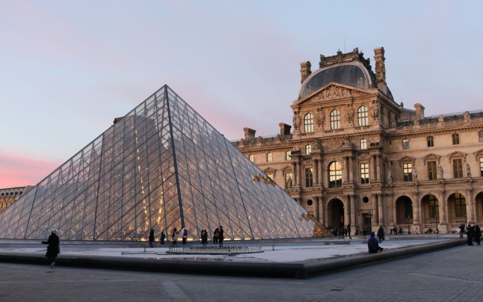 Amsterdam: Full-Day Trip to Paris - Eiffel Tower area: how to make your first hour count