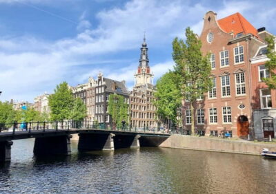 Amsterdam: German Canal Cruise with Unlimited Drinks Option - Finding the Boat at BoatNow (Sea Palace) Near DoubleTree Hilton
