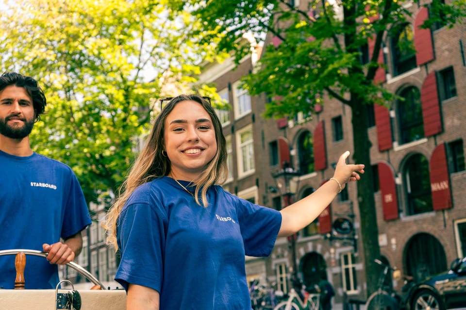 Amsterdam: German Guided Canal Cruise with on Board Bar - Your German Host’s Storytelling Style (History, Churches, and Leaning Canal Houses)