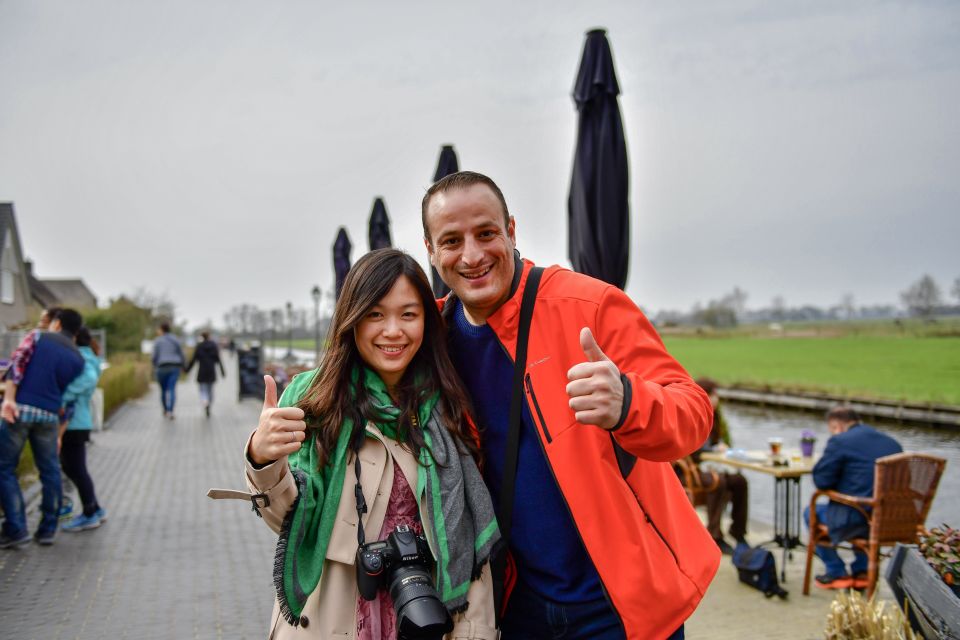 Amsterdam: Giethoorn and Zaanse Schans Windmills Day Tour - Cheese Factory Tasting: A Small Break With Big Payoff