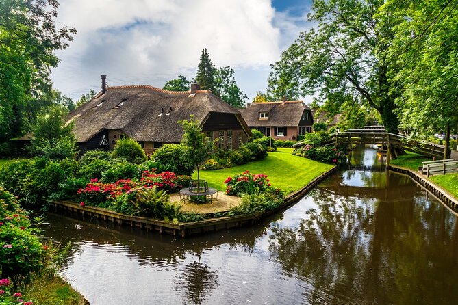Amsterdam: Giethoorn Tour Scenic Cruise, Cheese & Free Time - Giethoorn Free Time: What to Do With Your 3 Hours