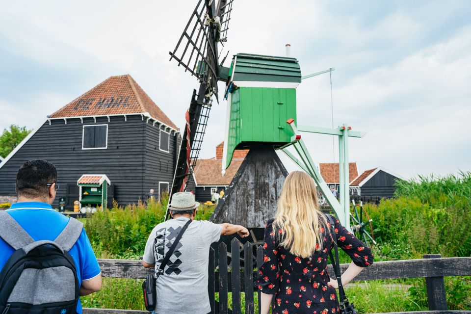 Amsterdam: Giethoorn, Volendam, and Zaanse Schans Tour - How much walking is “a fair amount,” really?