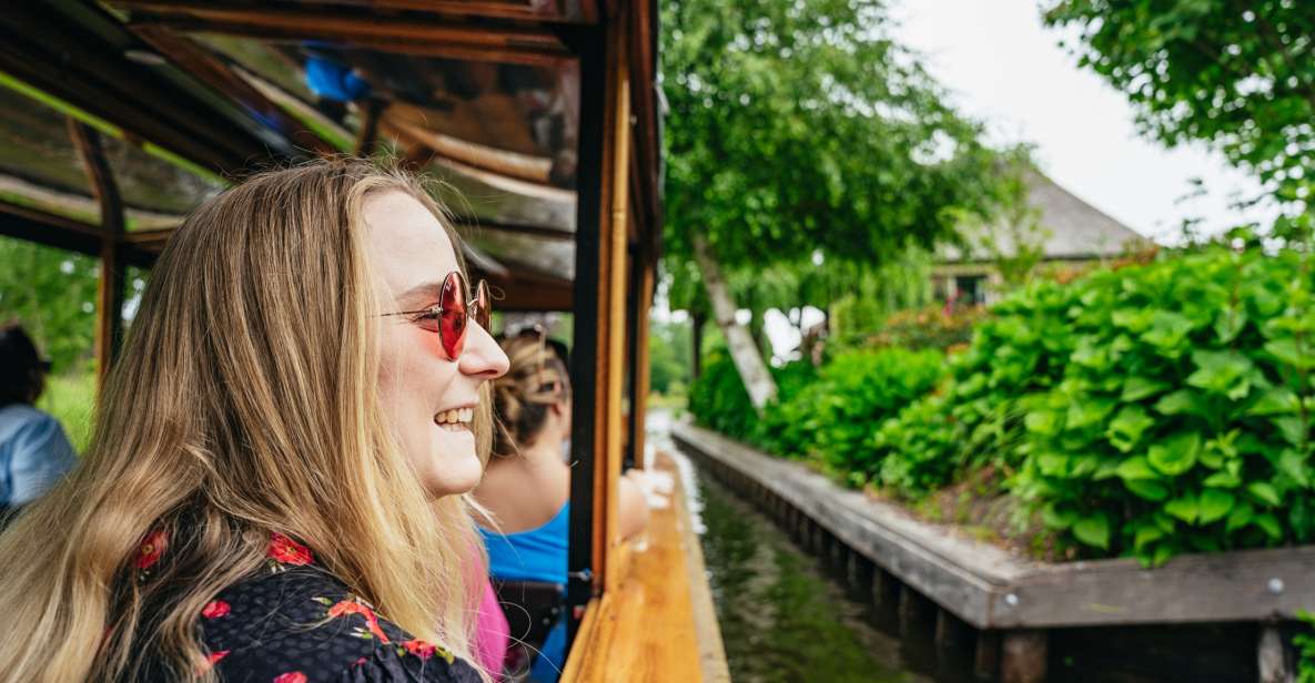 Amsterdam: Giethoorn, Volendam, and Zaanse Schans Tour - Volendam: a harbor town feel with real free time