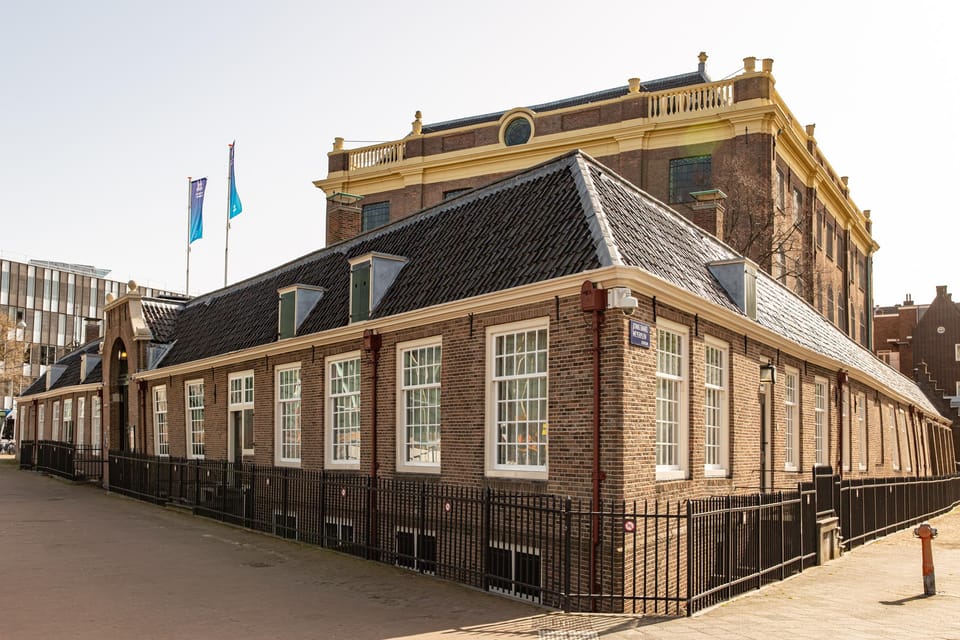 Amsterdam: Guided Anne Frank Small-Group Walking Tour - Guide style: humor, sensitivity, and real responsiveness