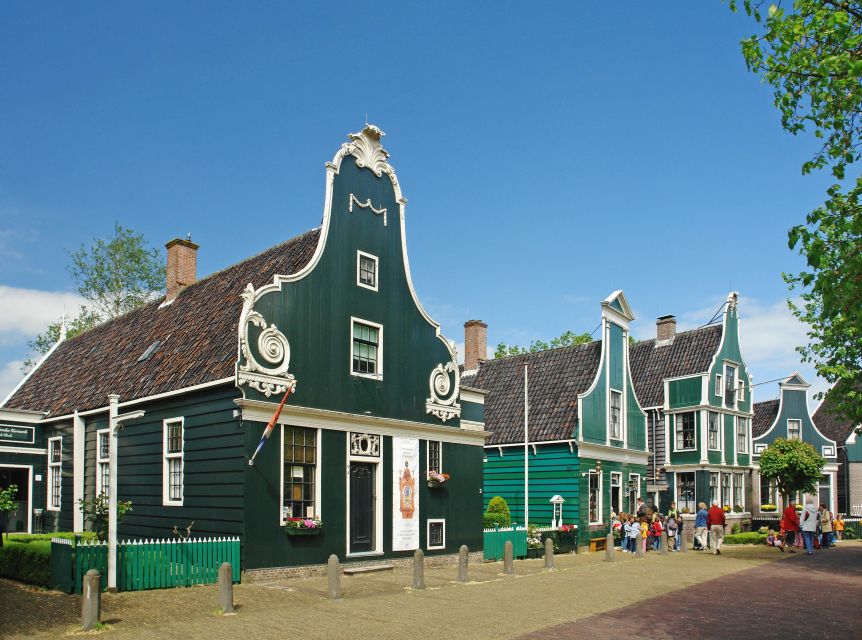 Amsterdam: Guided Zaanse Schans, Windmills & Cheese Tour - Free Time in Zaanse Schans: How to Spend the Independent Window