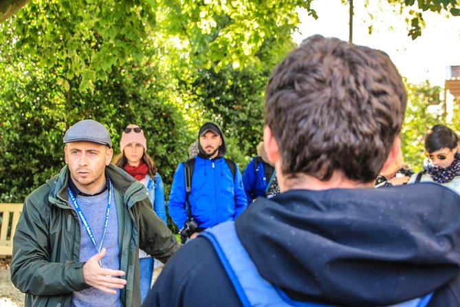 Amsterdam Highlights Small-Group Walking Tour - Muntplein flower energy, then Spui Square into the Begijnhof Gardens