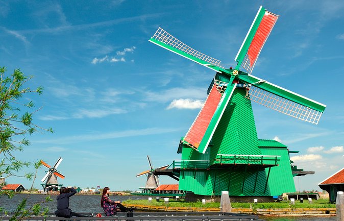 Amsterdam: Keukenhof and Zaanse Schans Windmills Guided Day Trip - Price and value: is about $106 a good deal?