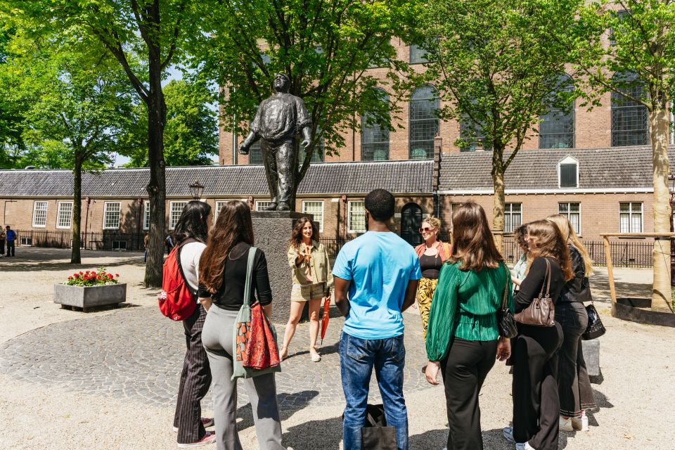 Amsterdam: Life of Anne Frank and World War II Walking Tour - Dutch Resistance and secret hiding places you’ll spot from the sidewalk