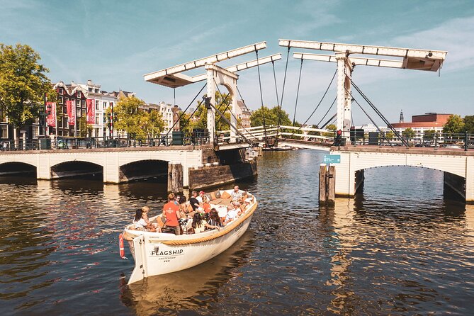 Amsterdam Luxury Canal Cruise + Unlimited Drinks & Bites option - Seating, sound, and photos: small choices that matter