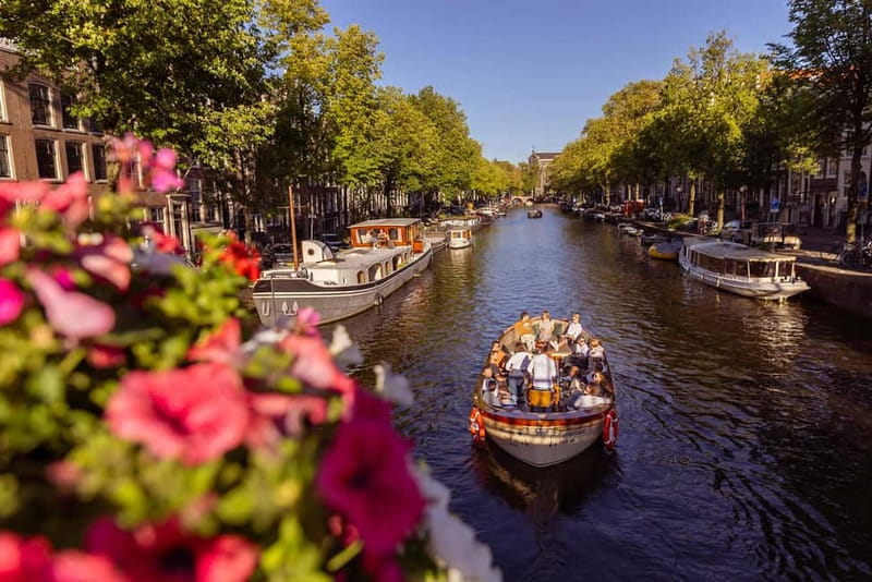 Amsterdam: Luxury Canal Cruise with Optional Snacks & Drinks - Key takeaways before you board