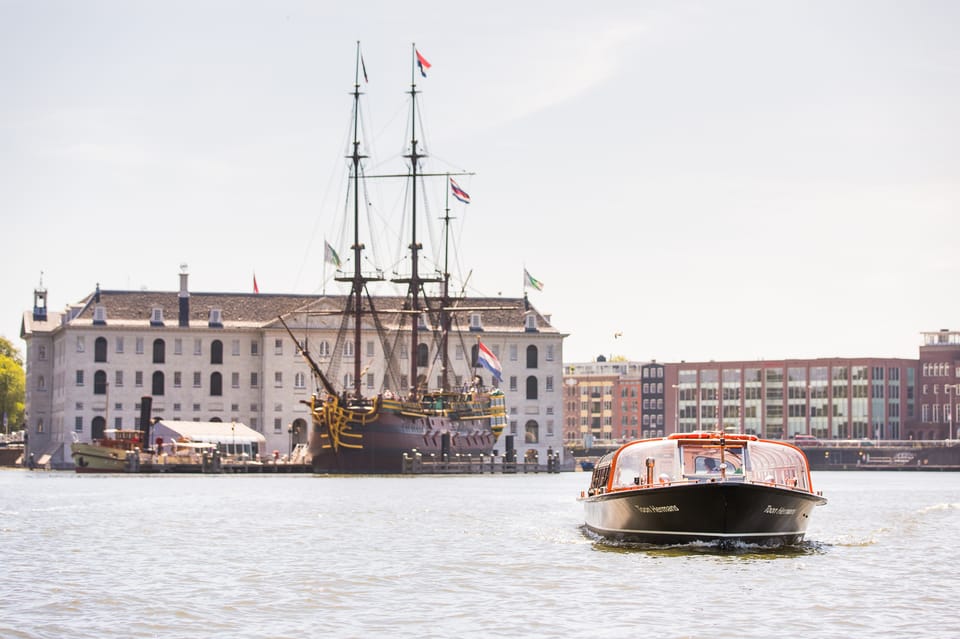 Amsterdam: Moco Museum Entry Ticket and Canal Cruise - Audio headsets and onboard flow: how to avoid the common hiccups