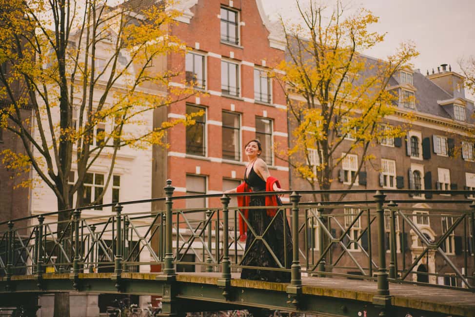 Amsterdam: Private Photoshoot for Couple, Family, or Solo - From WhatsApp message to your meeting point