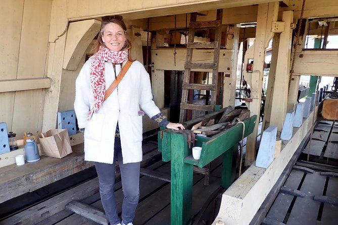 Amsterdam private tour to windmills, cheese farm and villages - Pickup that starts the day the easy way