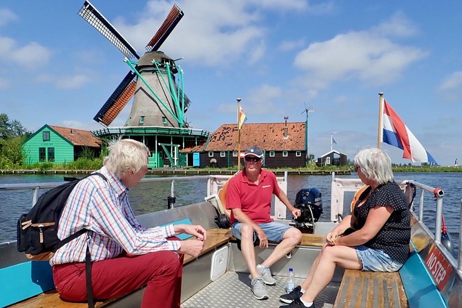 Amsterdam private tour to windmills, cheese farm and villages - Simonehoeve cheese farm: tastings, clogs, and buying souvenirs without stress