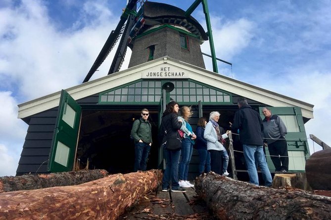 Amsterdam private tour to windmills, cheese farm and villages - Broek in Waterland and Waterland: wooden houses and ditches with views