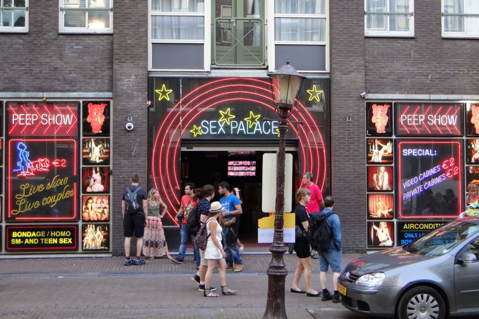 Amsterdam: Red Light District and Local Pub Tour - Who should book, and who should skip this Red Light District pub tour