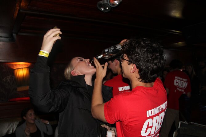 Amsterdam Red Light District Pub Crawl - The free shots game plan: unlimited early momentum