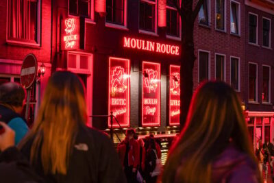 Amsterdam: Red Light District Tour in German/English/Italian - Price and Logistics: $28 for a focused 1.5 hours