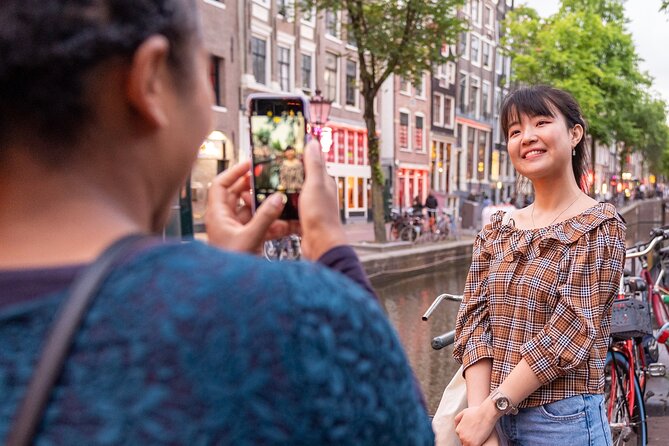Amsterdam Red Light District Walking Tour in EN/DE/IT/ES - Meeting at Dam: starting from National Monument