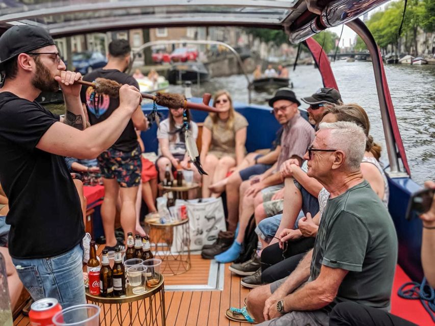 Amsterdam: Smoke and Lounge City Boat Cruise - High Light Tour Season: See the Canal Art, Skip the Heavy Commentary