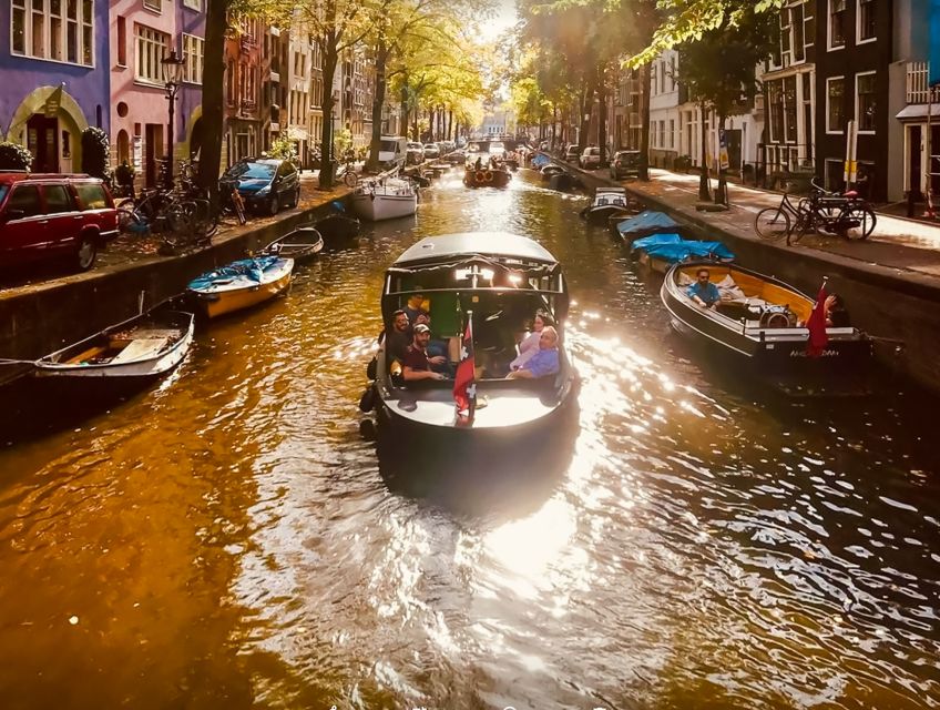 Amsterdam: Smoke and Lounge City Boat Cruise - Smoke-Friendly Rules: What You Can Do (and What You Can’t)