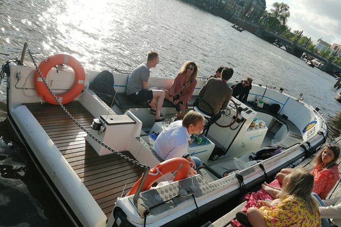 Amsterdam The Bulldog Boat Smoke Friendly Cruise + 2 drinks - Your Time Onboard: Hosts, Comedy, and the Small-Group Feel