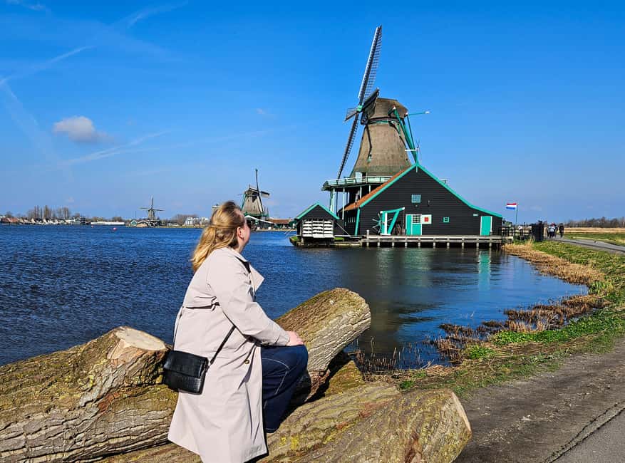 Amsterdam: Zaanse Schans windmills & Volendam Guided Tour - Canal Cruise Voucher: A Useful Add-On If You Select It