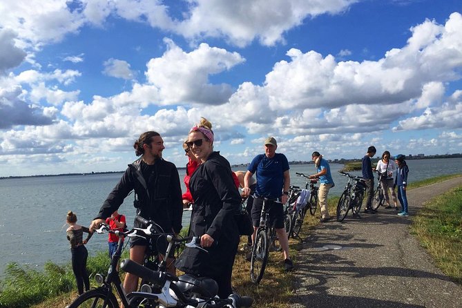 Amsterdam's Countryside Half-Day Bike Tour in Small Group - What makes the guiding so good (and why it matters)
