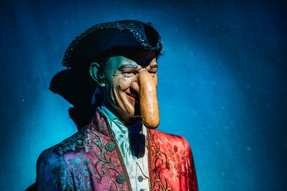 Amsterdam's Weirdest Museum: Believe It or Not! - The 7-Meter Car-Part Robot and Other Big Photo Moments