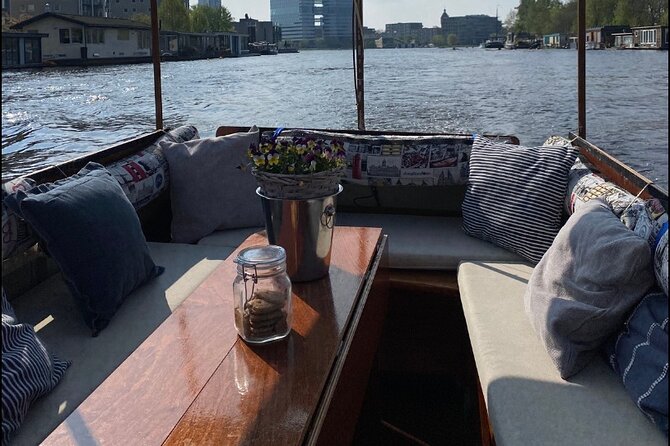 Dutch Cheese & Drinks Guided Amsterdam Boat Tour, All Inclusive - Oude Kerk and the Red Light District Connection You Don’t Expect